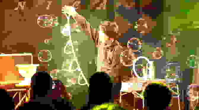 シャボン玉とLEDの光のパフォーマンスショーご提案